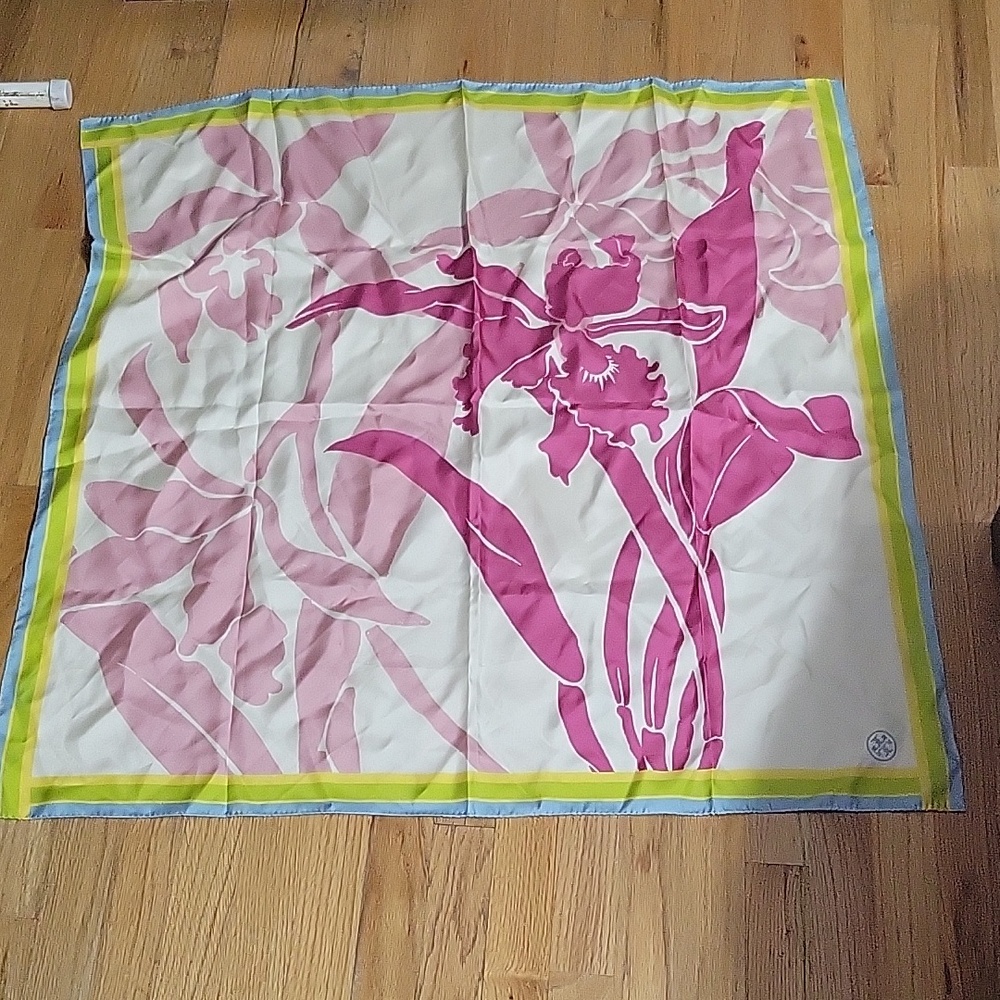 Silk tory burch scarf